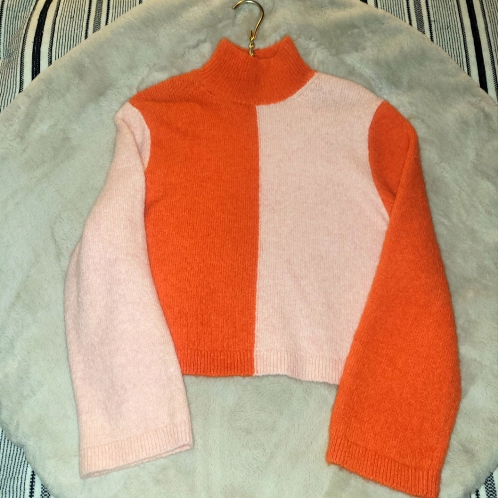 Antrho Stockholm Atelier Colorblock Sweater